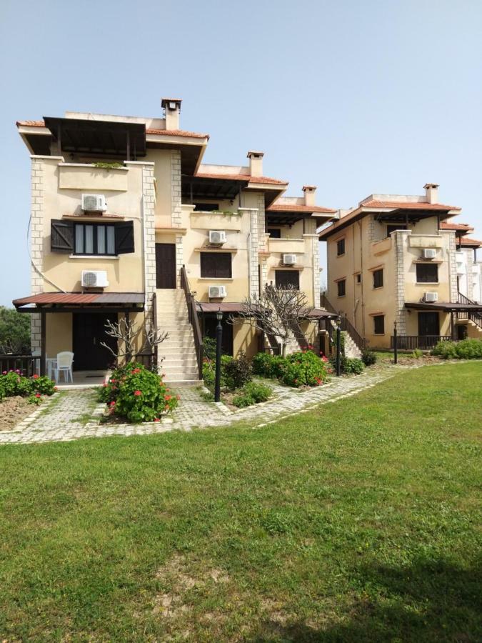 Balci Plaza Hotel And Balci Plaza Guest Bungalows Karpaz Peninsula Selenias ภายนอก รูปภาพ