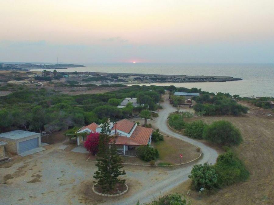 Balci Plaza Hotel And Balci Plaza Guest Bungalows Karpaz Peninsula Selenias ภายนอก รูปภาพ