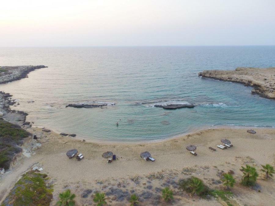 Balci Plaza Hotel And Balci Plaza Guest Bungalows Karpaz Peninsula Selenias ภายนอก รูปภาพ