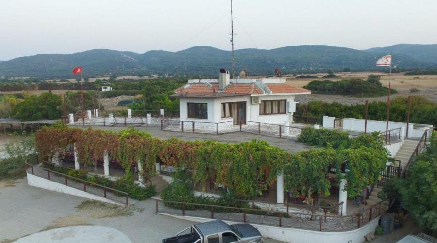 Balci Plaza Hotel And Balci Plaza Guest Bungalows Karpaz Peninsula Selenias ภายนอก รูปภาพ
